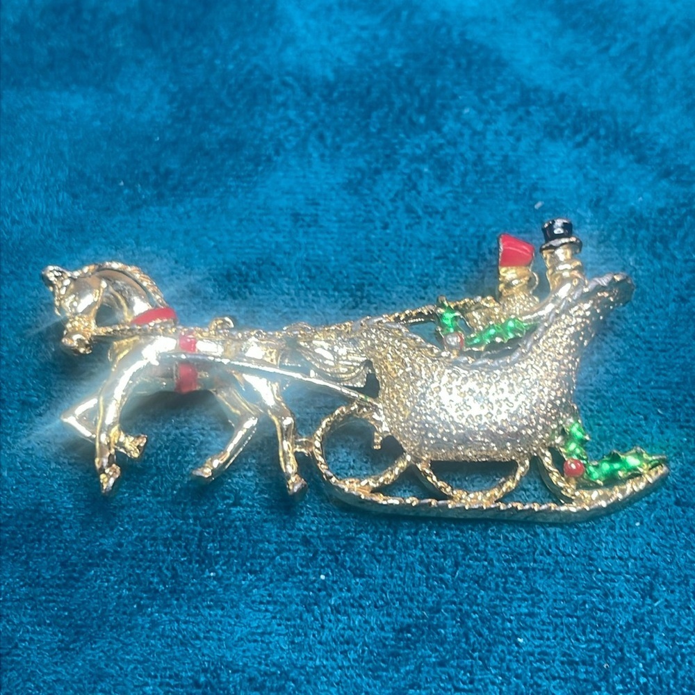 Gerry’s Christmas Sleigh Brooch Pin